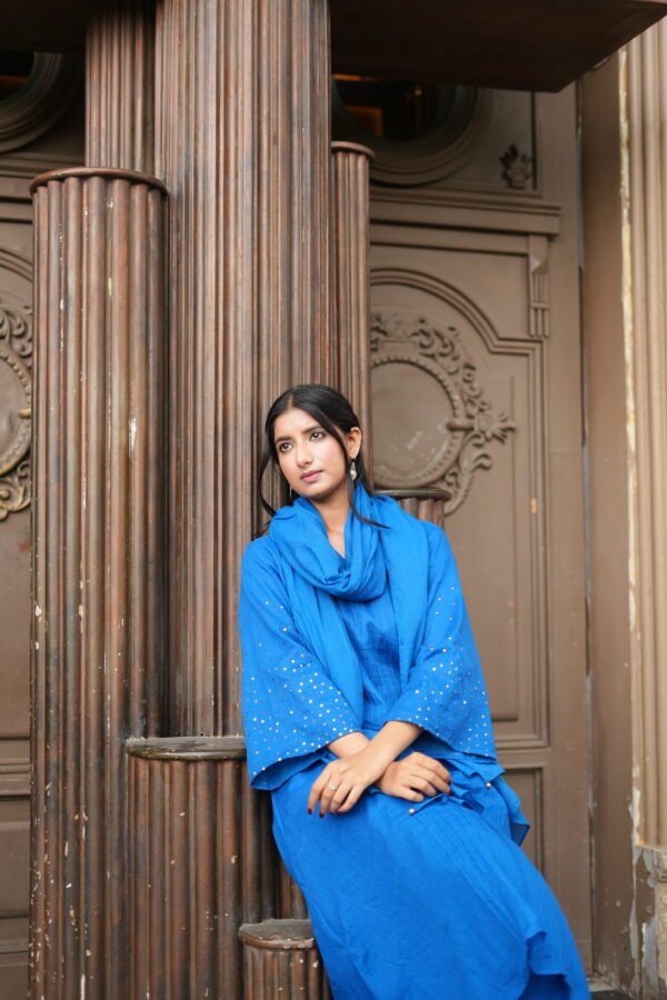 Neer Suit - Image 4