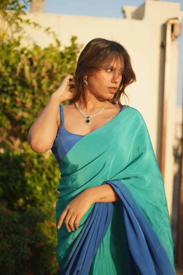Blue and Green Shaded Saree - Image 4