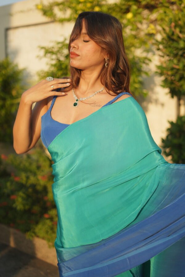 Blue and Green Shaded Saree - Image 5